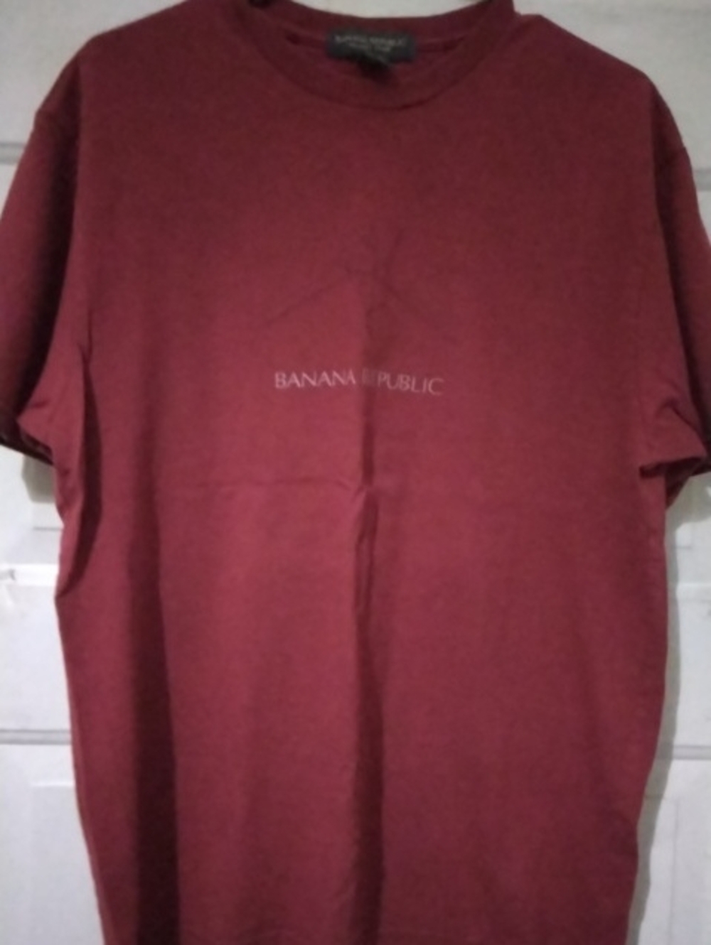 Banana Republic Men's Short Sleeve Crewneck T-Shirt in Maroon